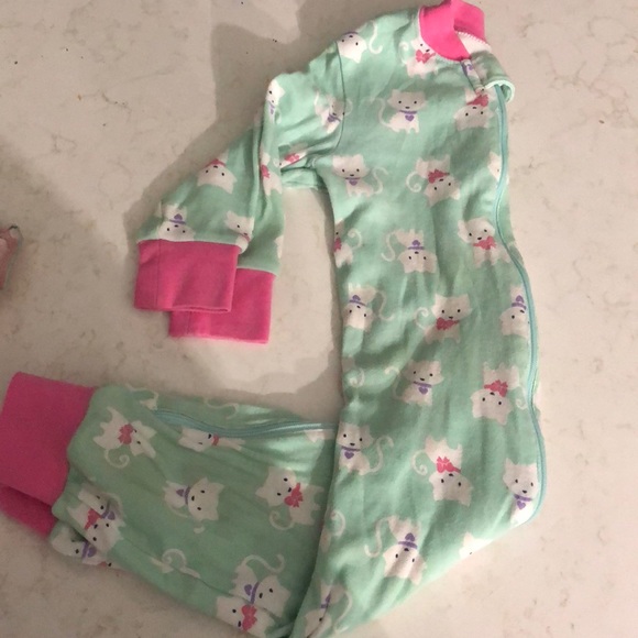 zippered-pajama bundle 🧜🏽‍♀️ 🐱 🐦 - Picture 2 of 4